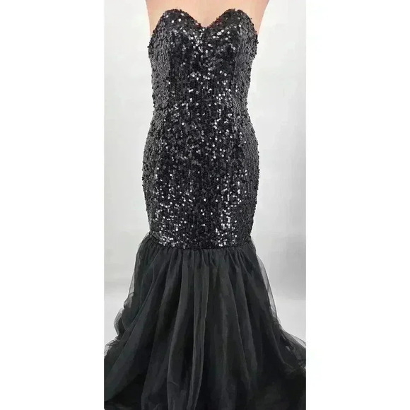 Unknown Dresses & Skirts - Women's Black Sequin and Ruffle Mermaid Gown Prom/Homecoming